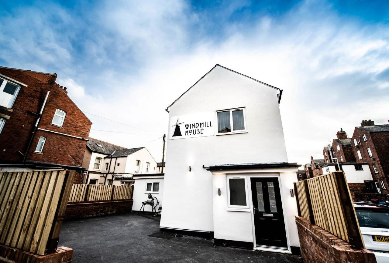 Charles Alexander Short Stay - Windmill House Apartments Lytham St Annes Exterior photo